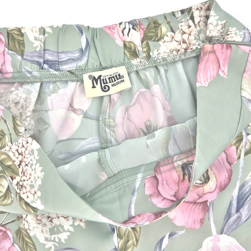 SHOW ME YOUR MUMU BOBBI SHORTS - PRIMAVERA FLORAL KNIT NWT- size M- cottagecore - Picture 6 of 7